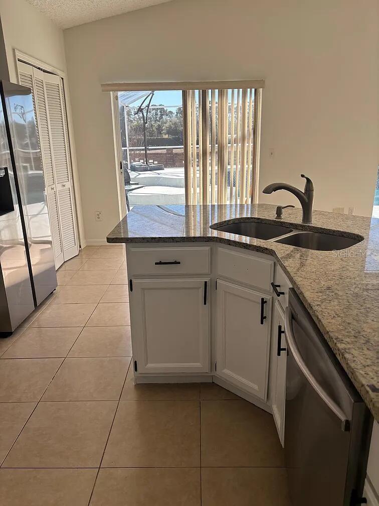 Image 9 of 18 For 2916 Dickens Circle