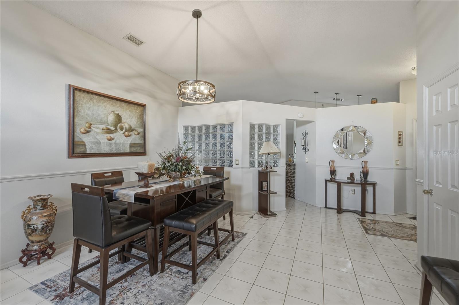 Image 19 of 52 For 1521 Larks Nest Court