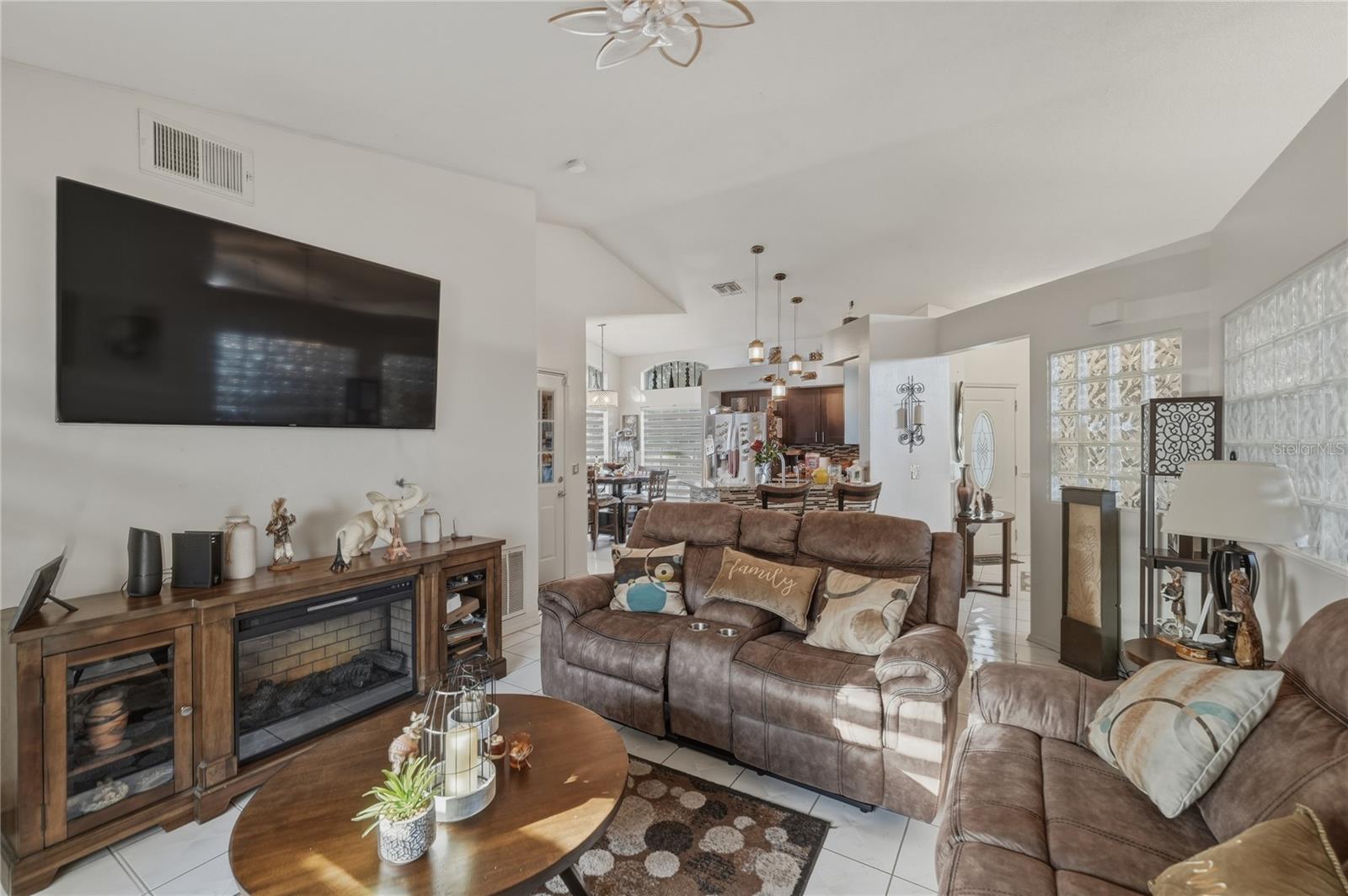 Image 22 of 52 For 1521 Larks Nest Court