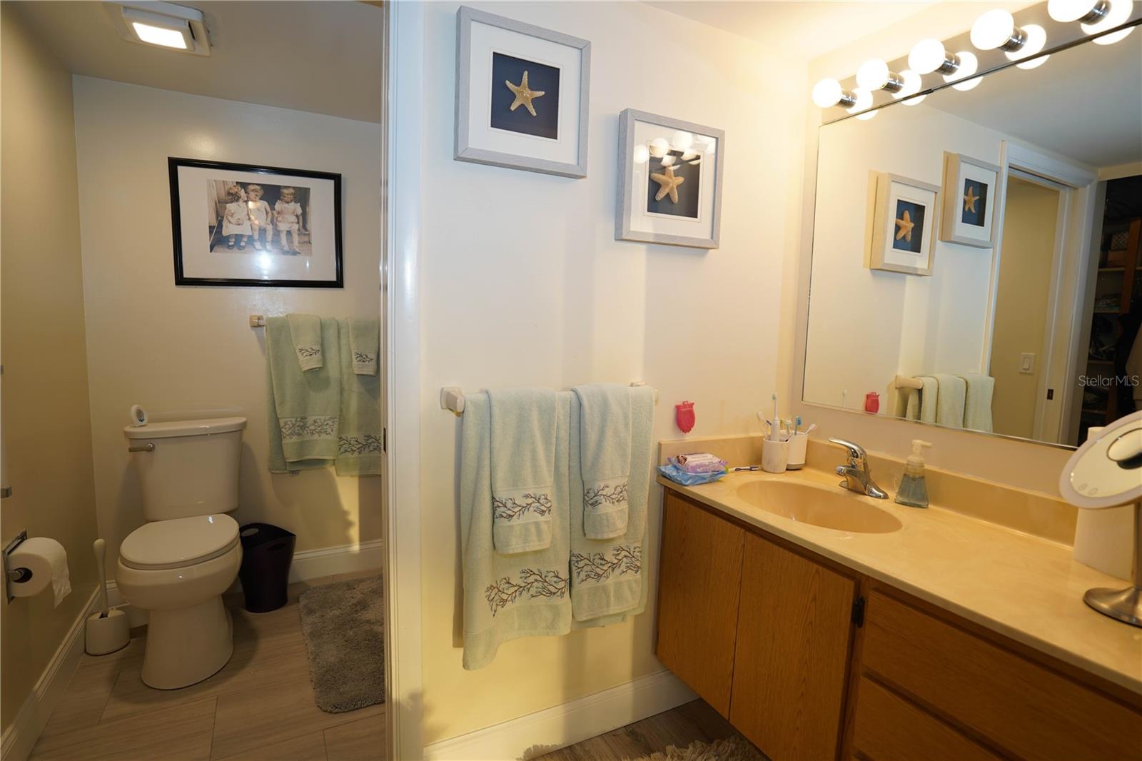 Image 12 of 29 For 2101 Marina Isle Way 104