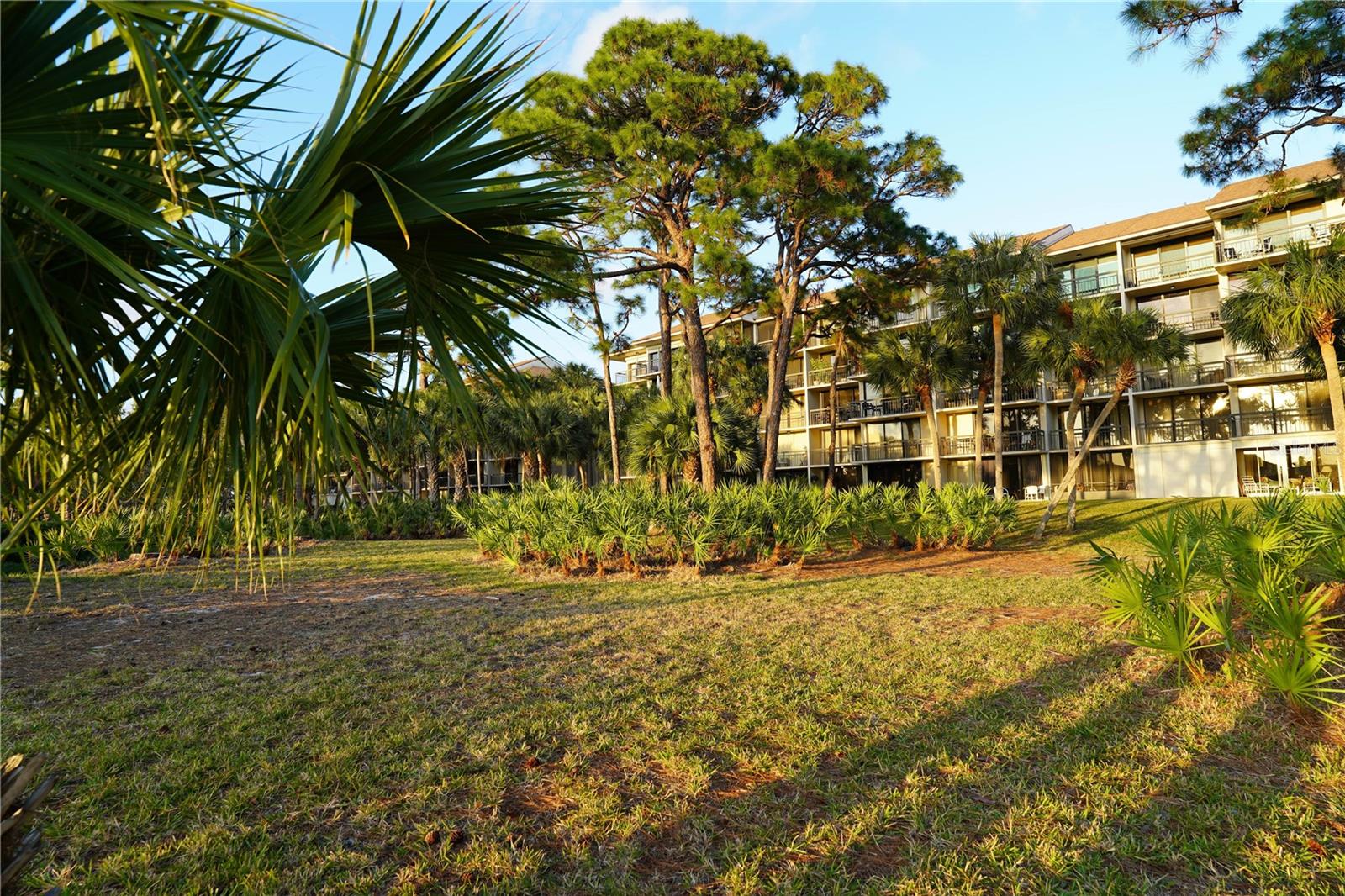 Image 23 of 29 For 2101 Marina Isle Way 104