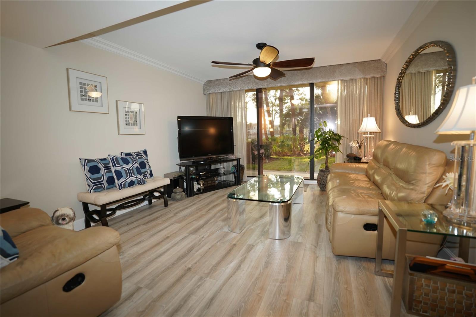 Image 3 of 29 For 2101 Marina Isle Way 104