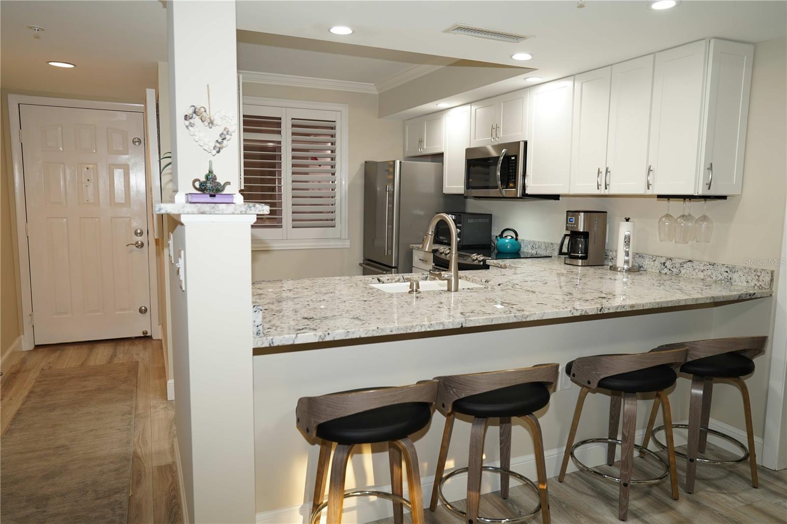 Image 5 of 29 For 2101 Marina Isle Way 104