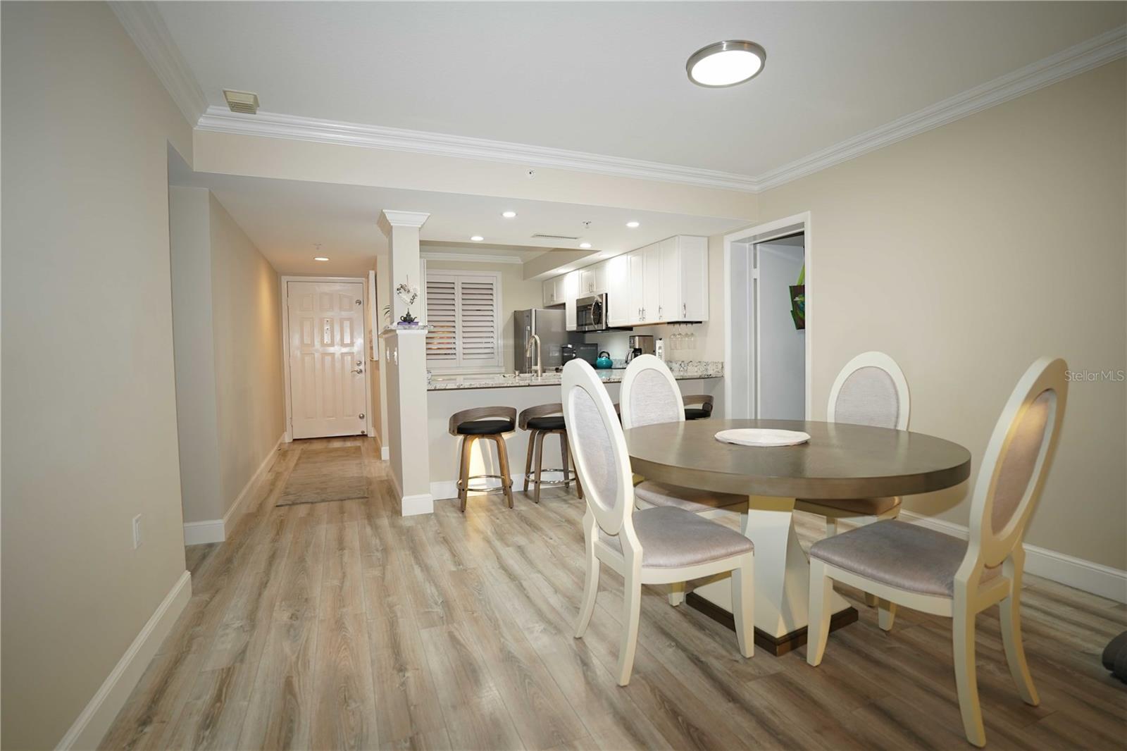 Image 8 of 29 For 2101 Marina Isle Way 104