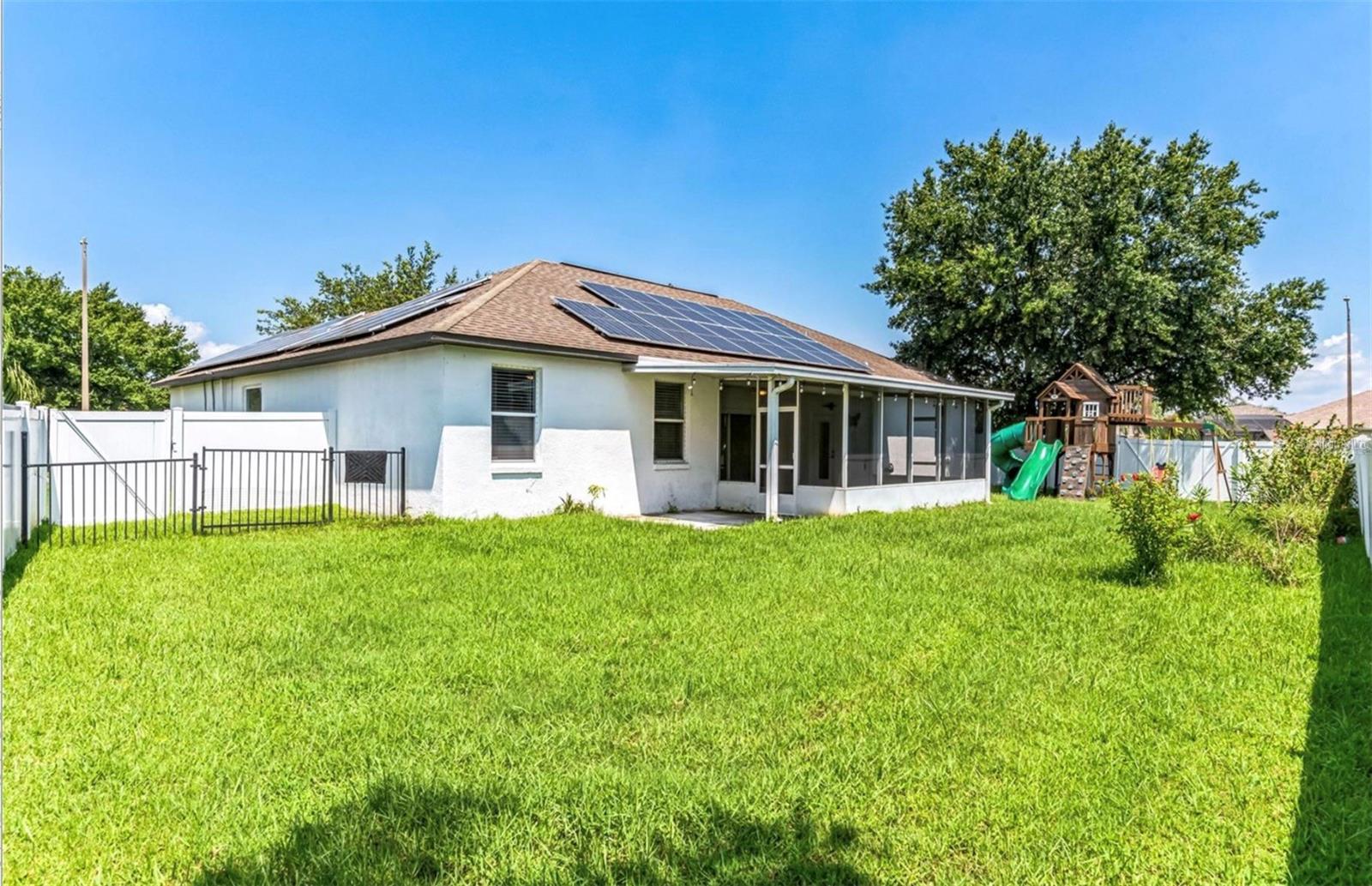 Listing photo id 14 for 4901 Culdesac Court