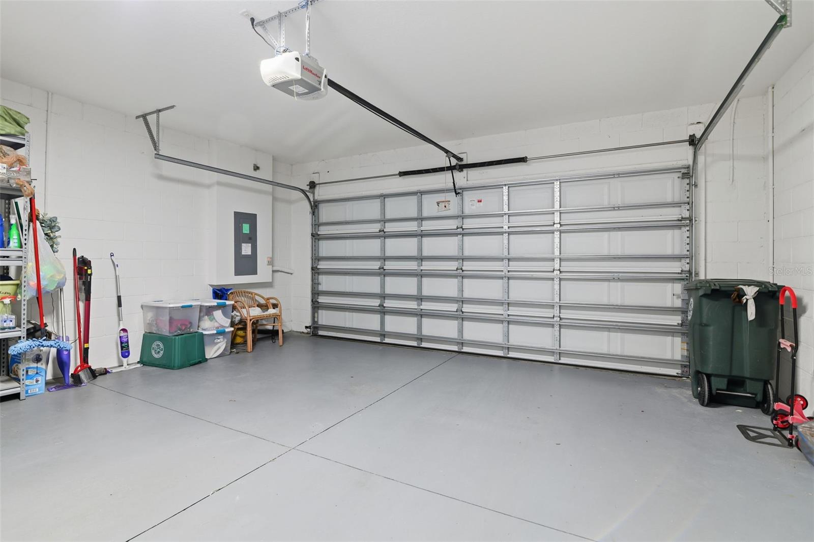 Image 24 of 34 For 521 Margaritaville Avenue