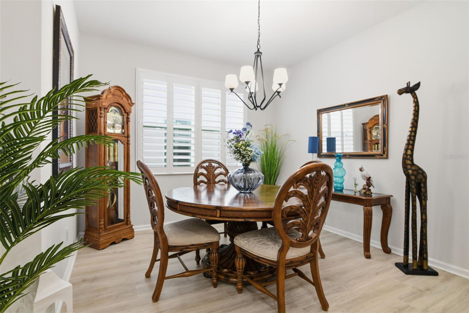 Image 7 of 34 For 521 Margaritaville Avenue