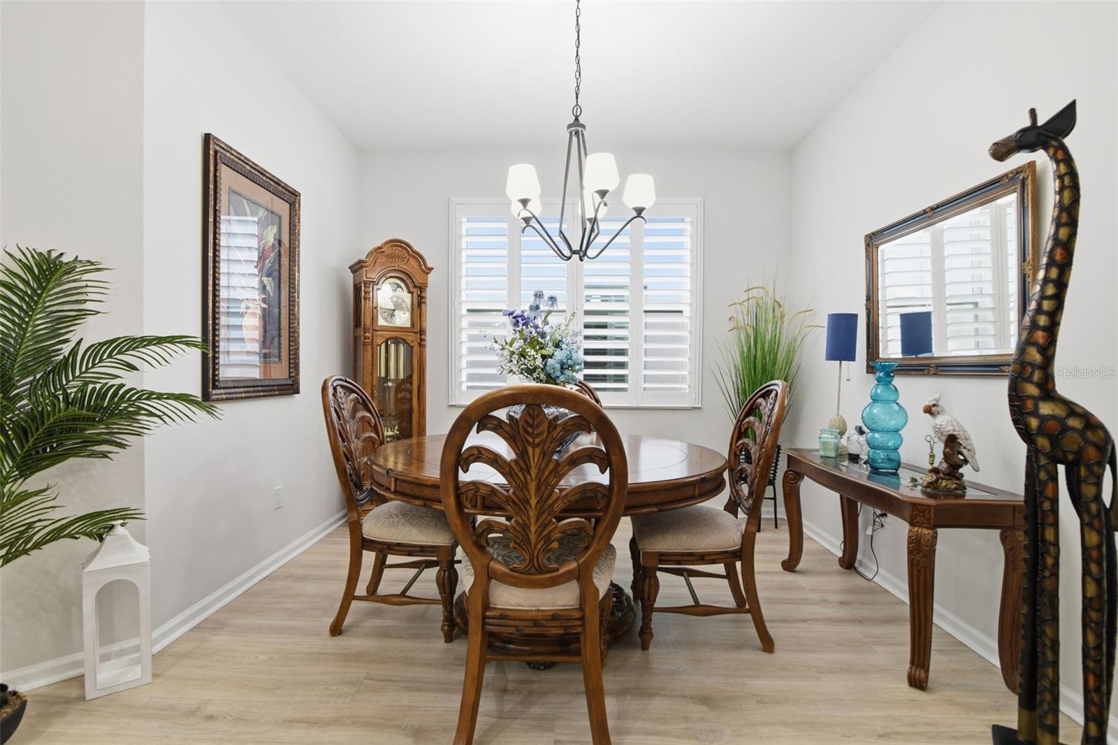 Image 8 of 34 For 521 Margaritaville Avenue