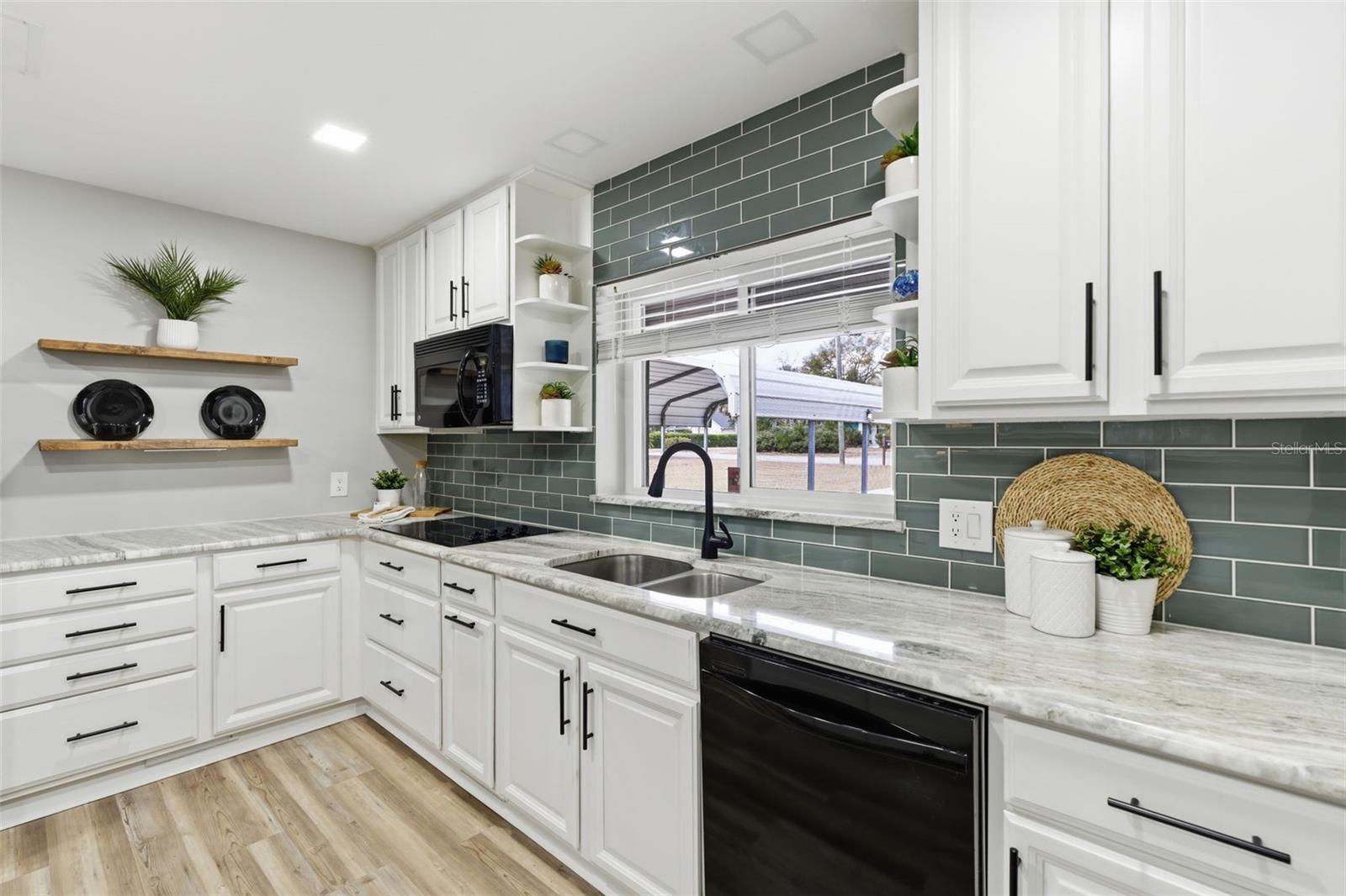 Image 10 of 56 For 124 Lake Molly Avenue