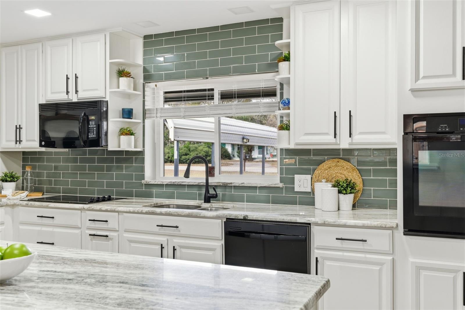 Image 11 of 56 For 124 Lake Molly Avenue