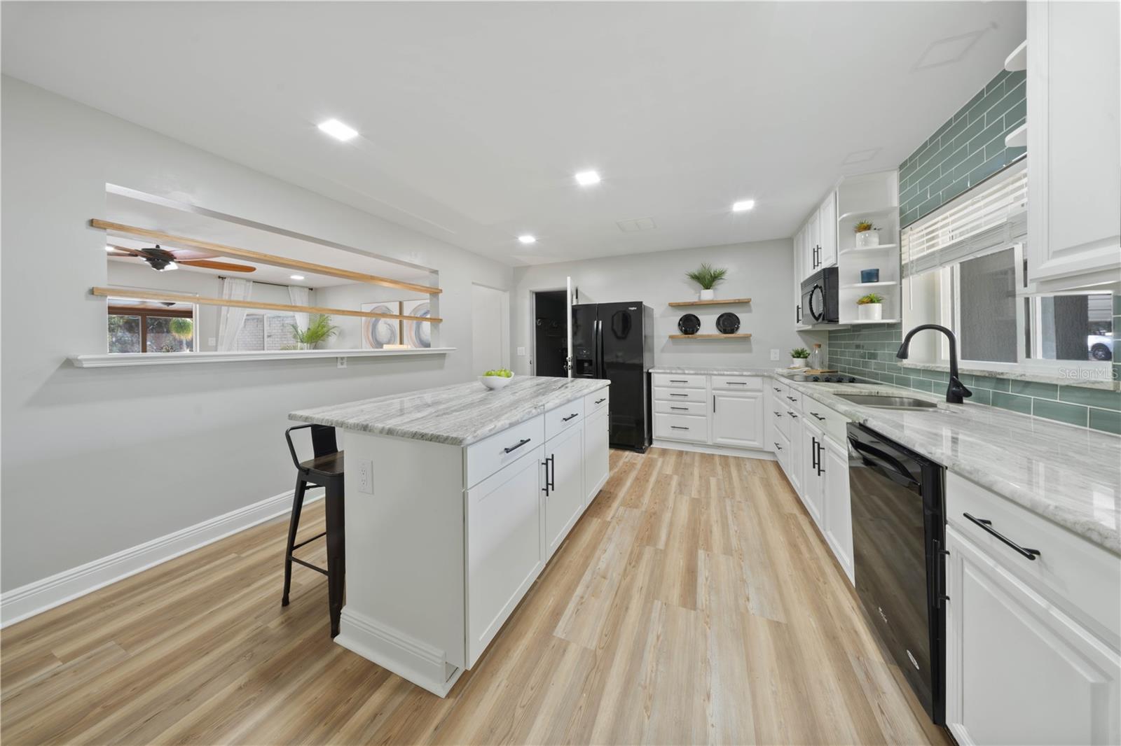 Image 12 of 56 For 124 Lake Molly Avenue