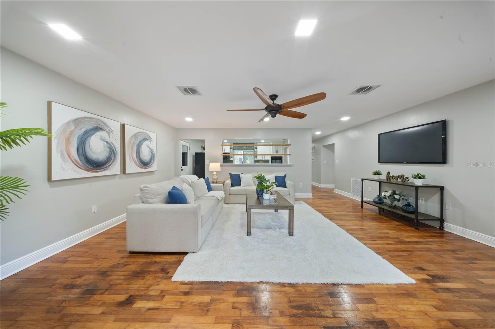 Image 15 of 56 For 124 Lake Molly Avenue