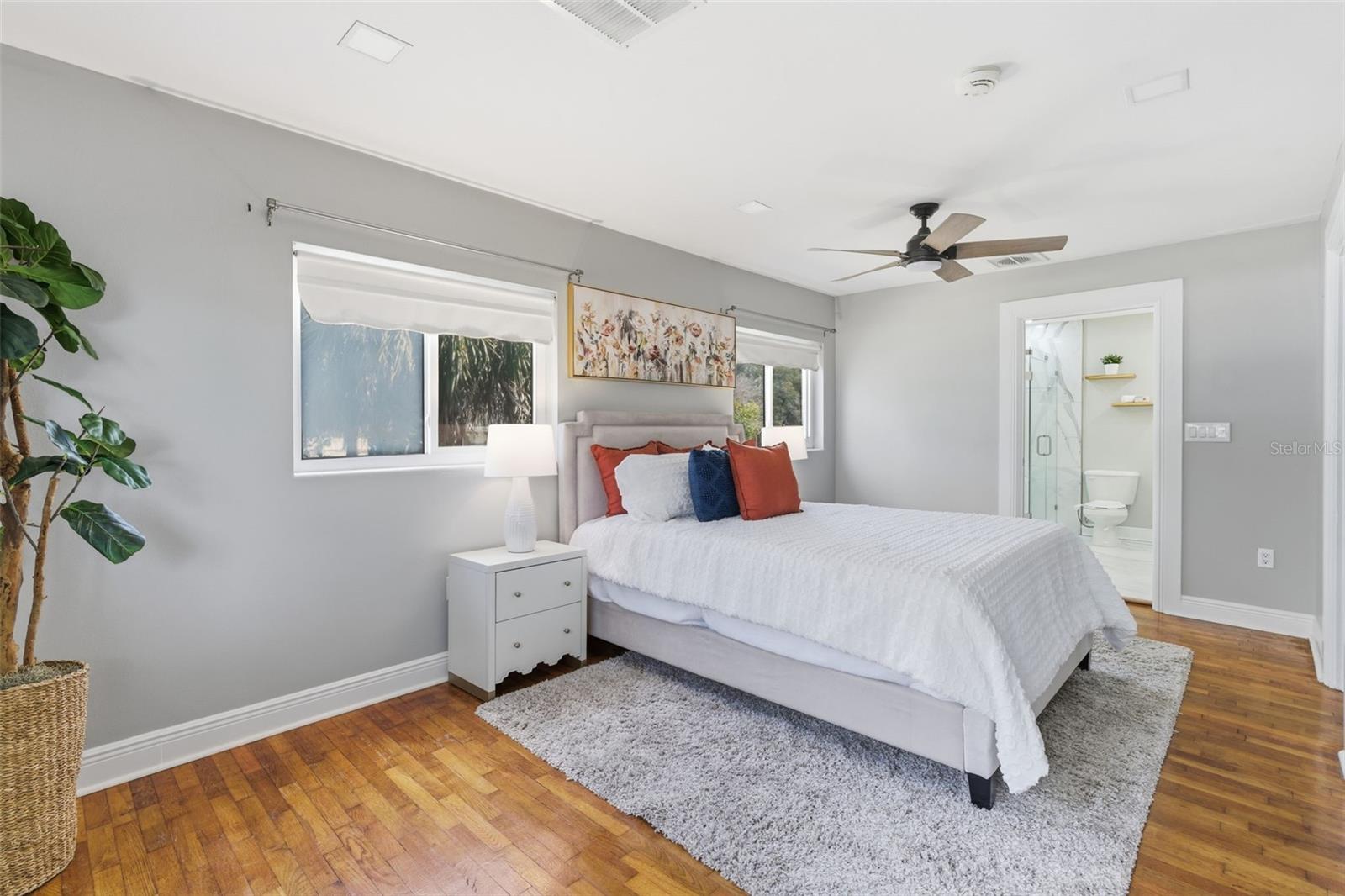 Image 28 of 56 For 124 Lake Molly Avenue