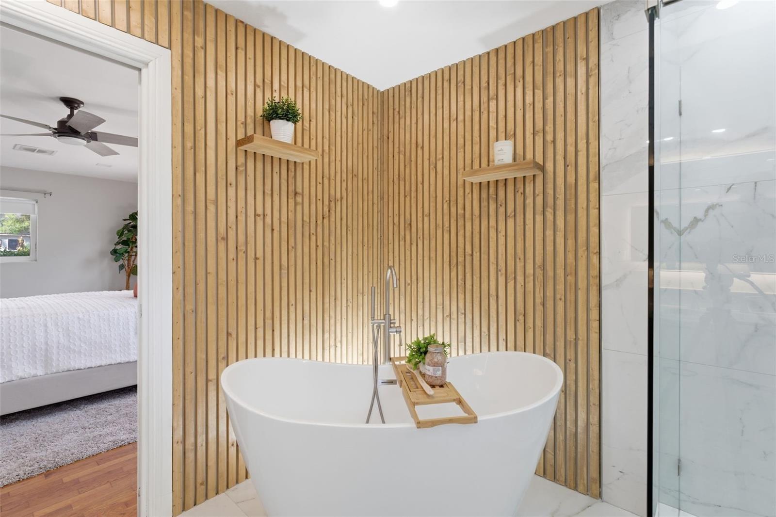 Image 31 of 56 For 124 Lake Molly Avenue