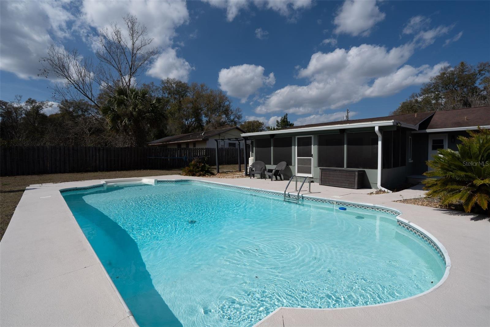 Image 40 of 56 For 124 Lake Molly Avenue