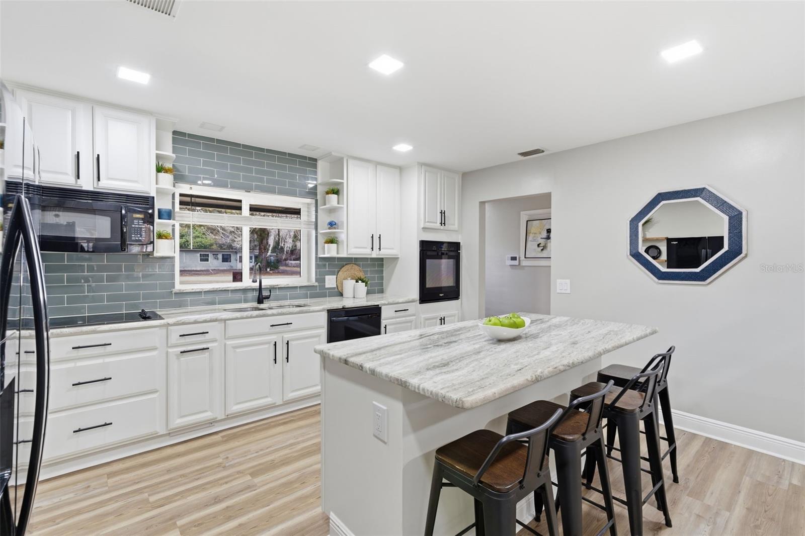 Image 7 of 56 For 124 Lake Molly Avenue