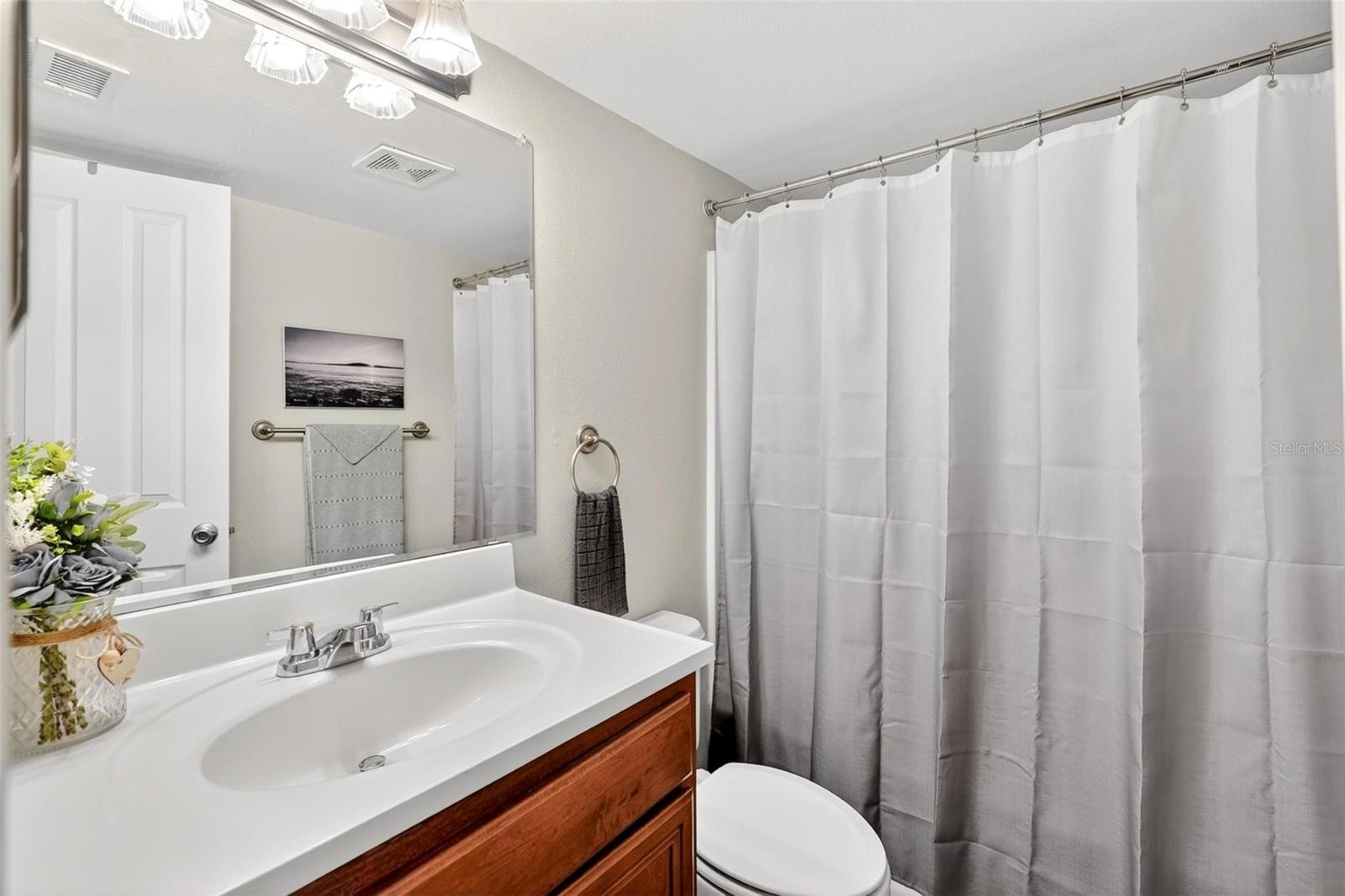 Image 11 of 34 For 4870 Conway Road 106