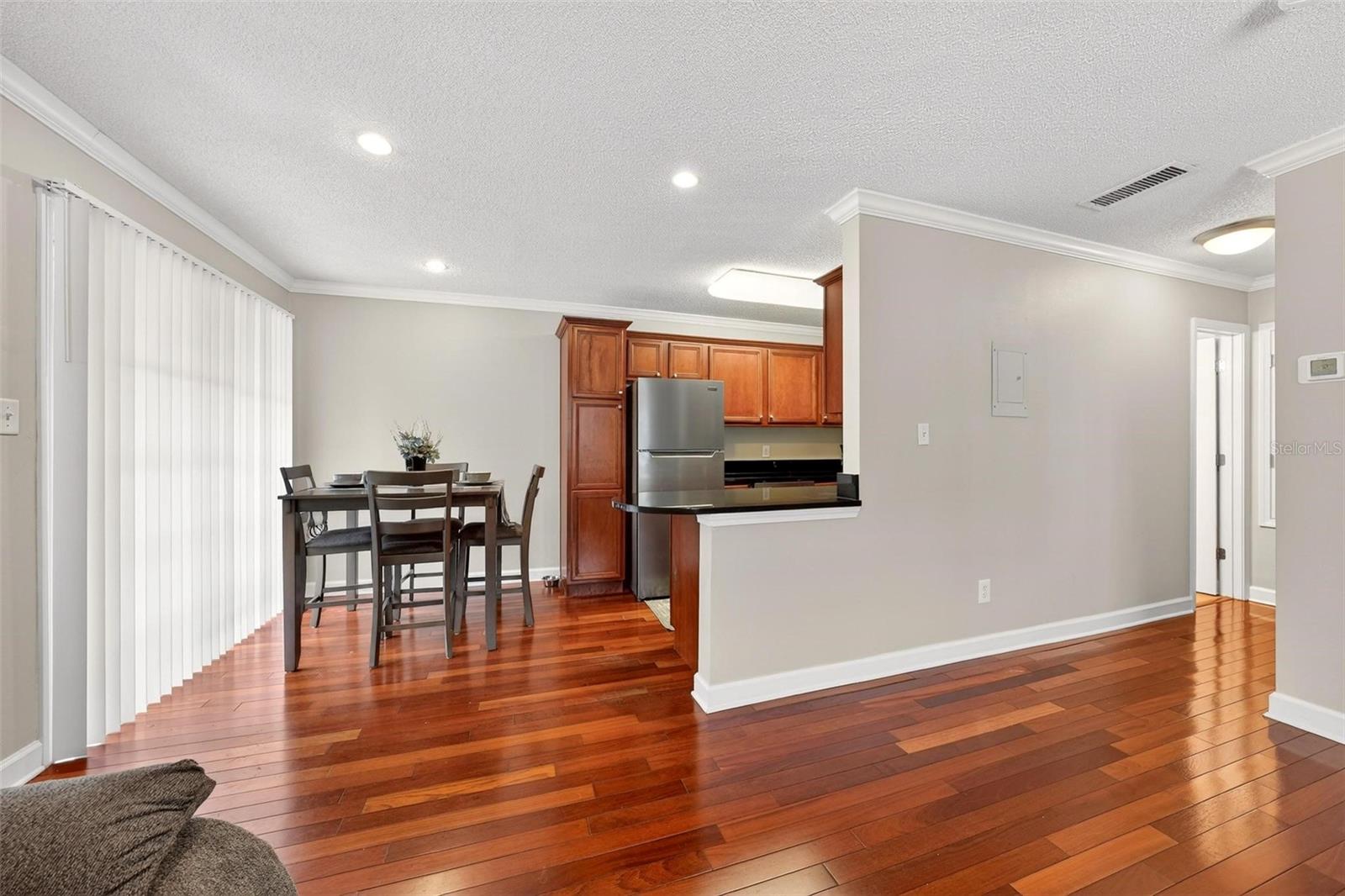 Image 15 of 34 For 4870 Conway Road 106