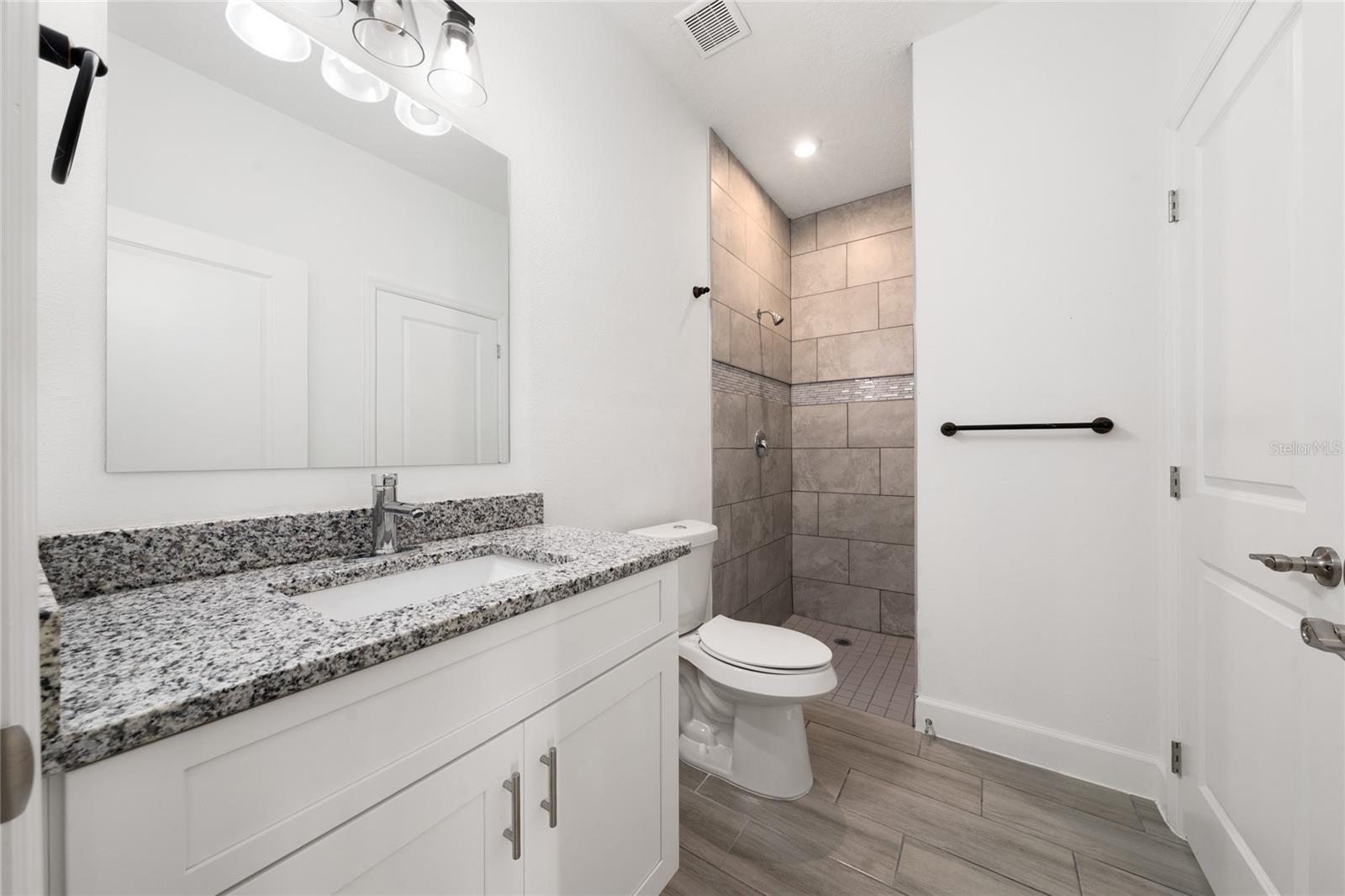 Image 12 of 43 For 460 Lake Shore Parkway