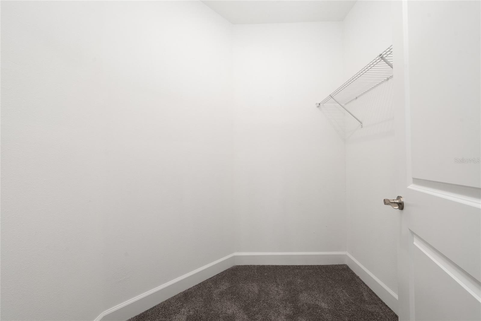 Image 24 of 43 For 460 Lake Shore Parkway