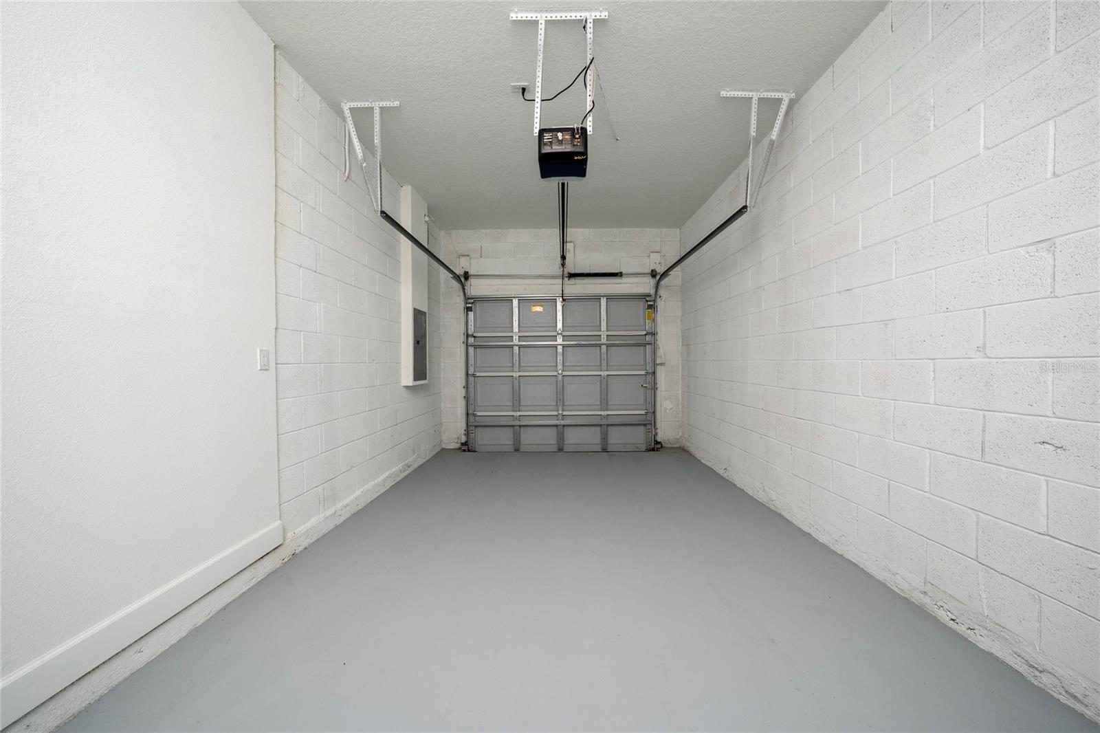 Image 29 of 43 For 460 Lake Shore Parkway