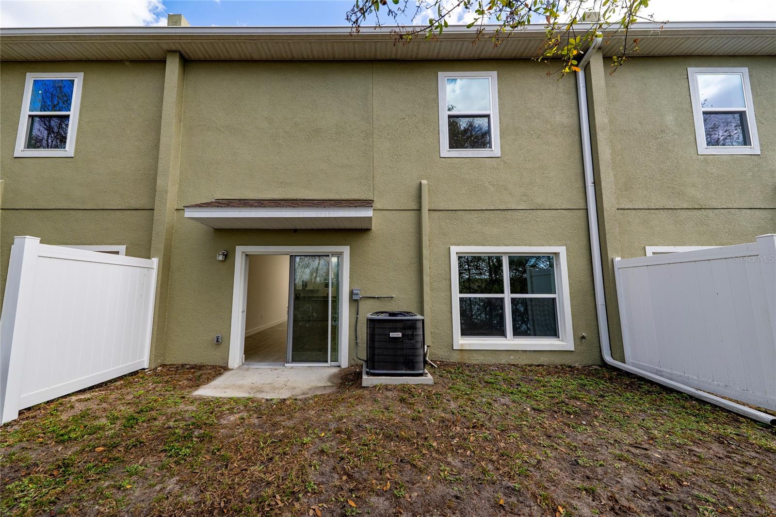 Image 31 of 43 For 460 Lake Shore Parkway