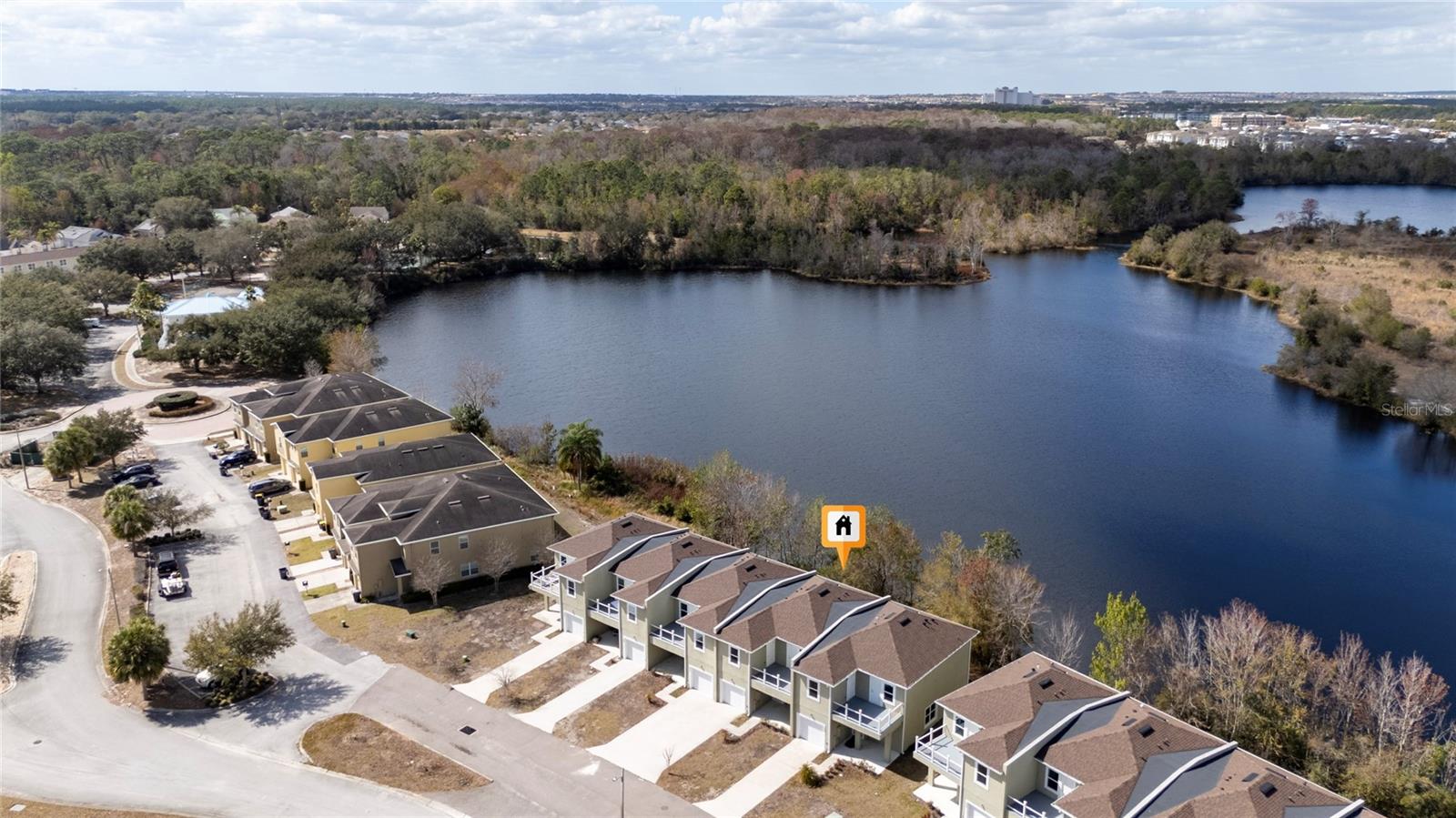 Image 38 of 43 For 460 Lake Shore Parkway