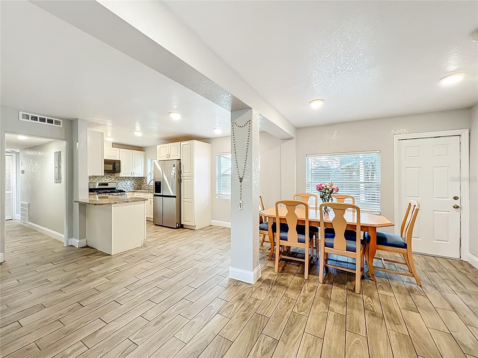 Image 11 of 25 For 1 Solandra Drive