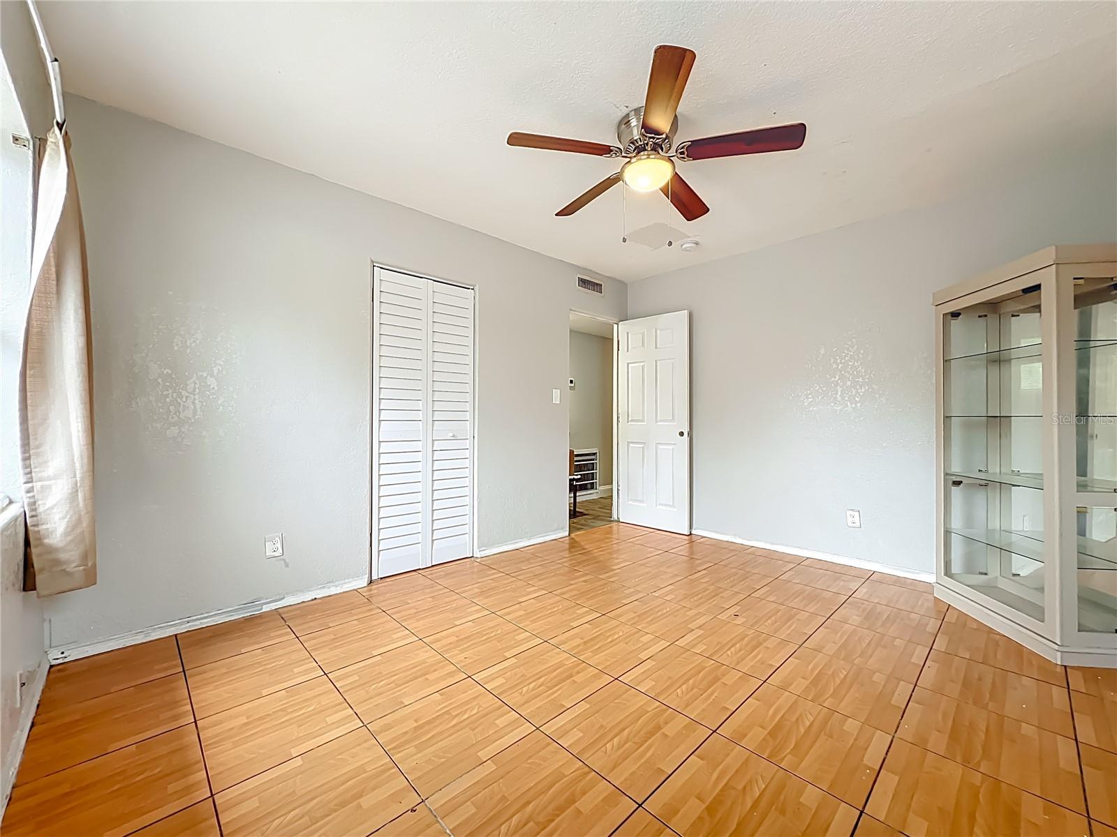 Image 19 of 25 For 1 Solandra Drive