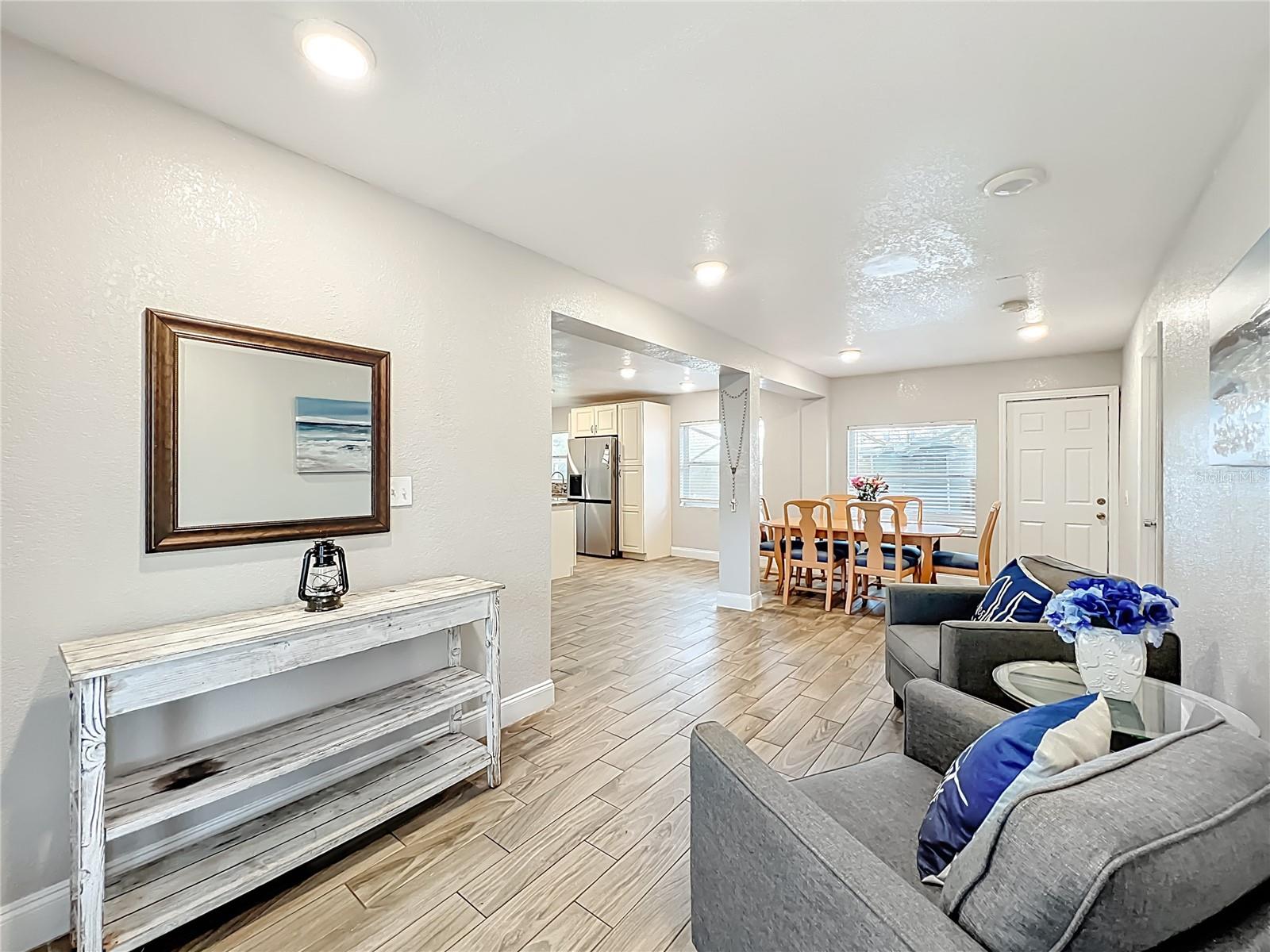 Image 5 of 25 For 1 Solandra Drive