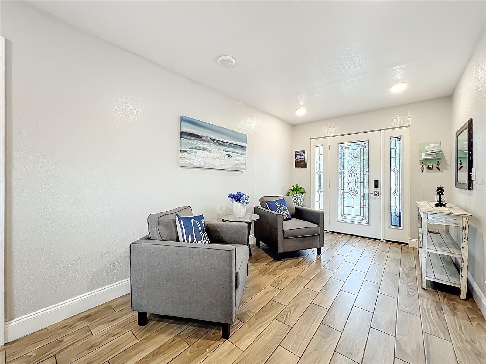 Image 6 of 25 For 1 Solandra Drive