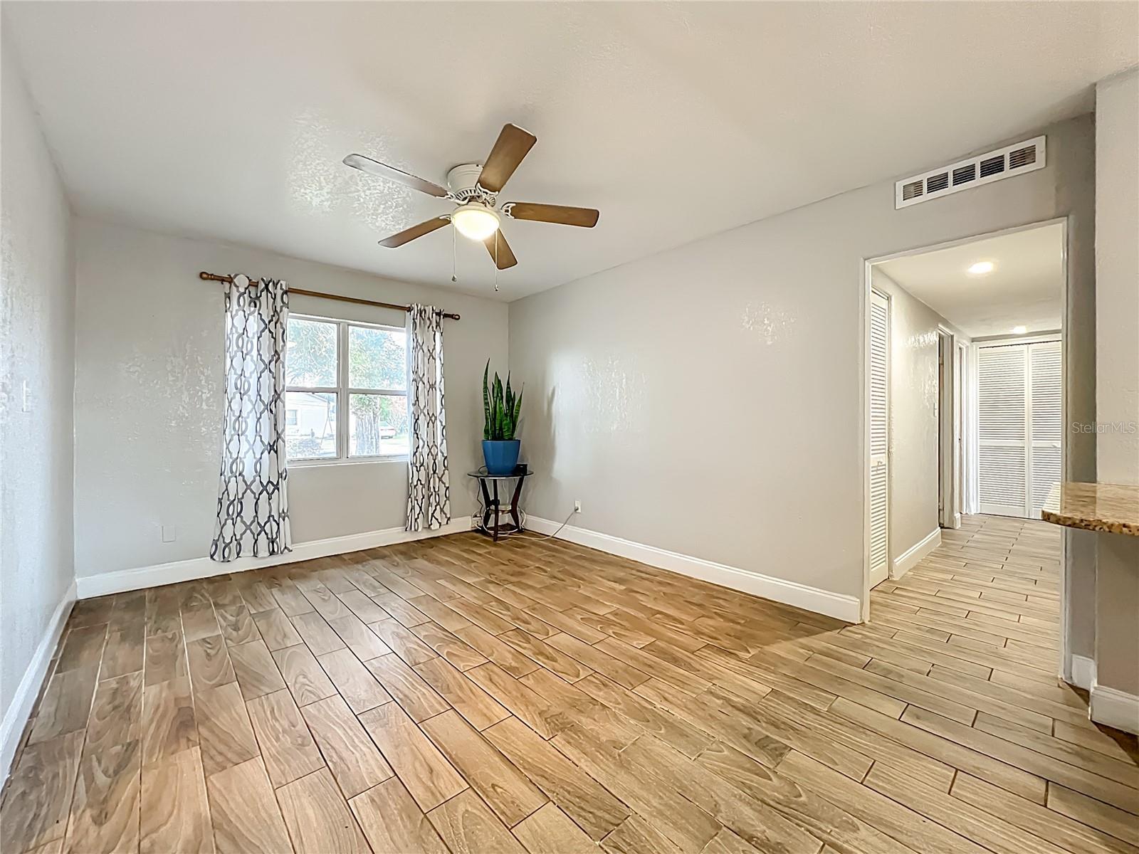 Image 7 of 25 For 1 Solandra Drive