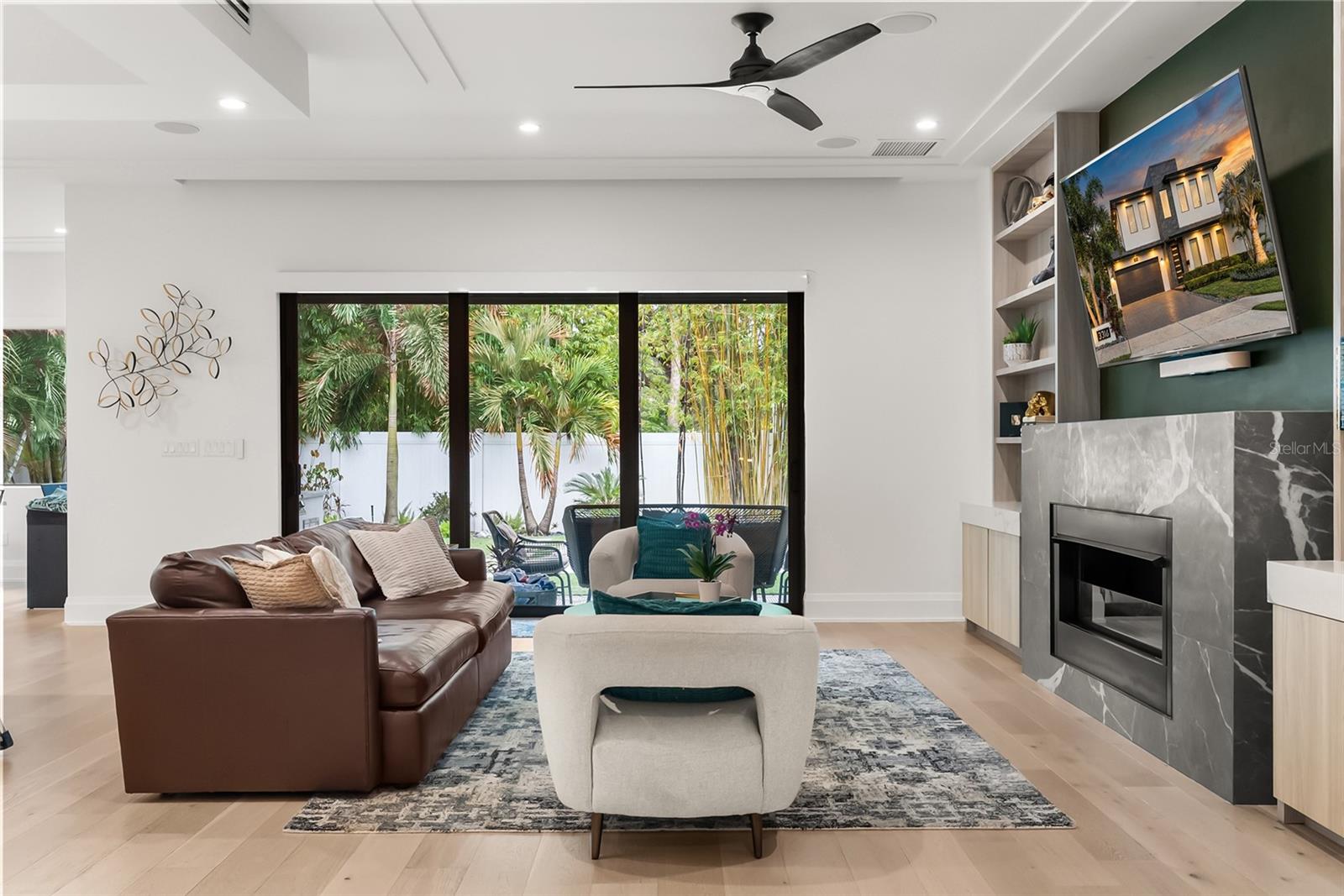 Image 11 of 55 For 3316 Helen Avenue