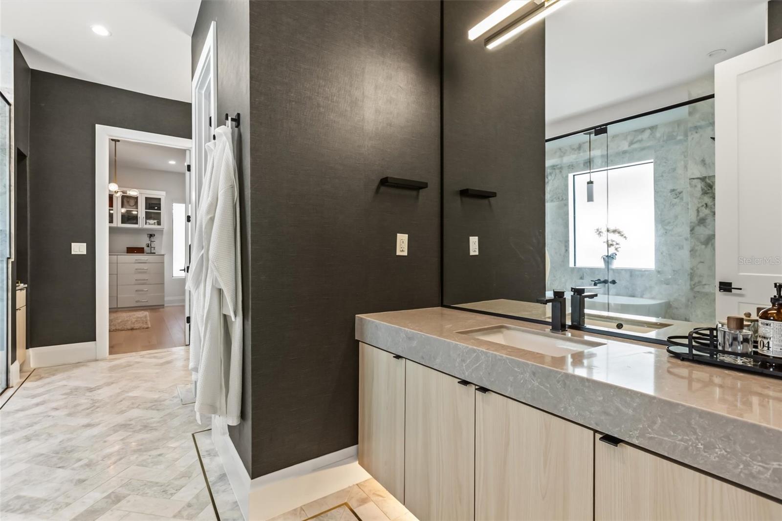 Image 24 of 55 For 3316 Helen Avenue