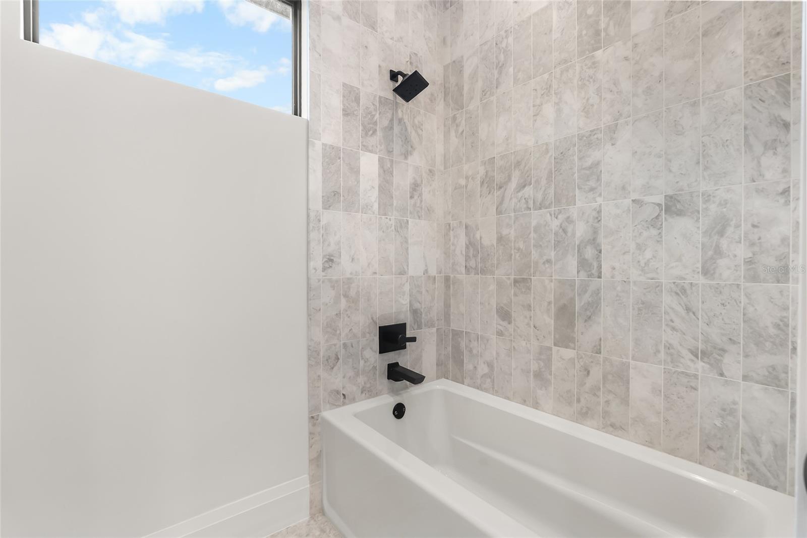 Image 44 of 55 For 3316 Helen Avenue