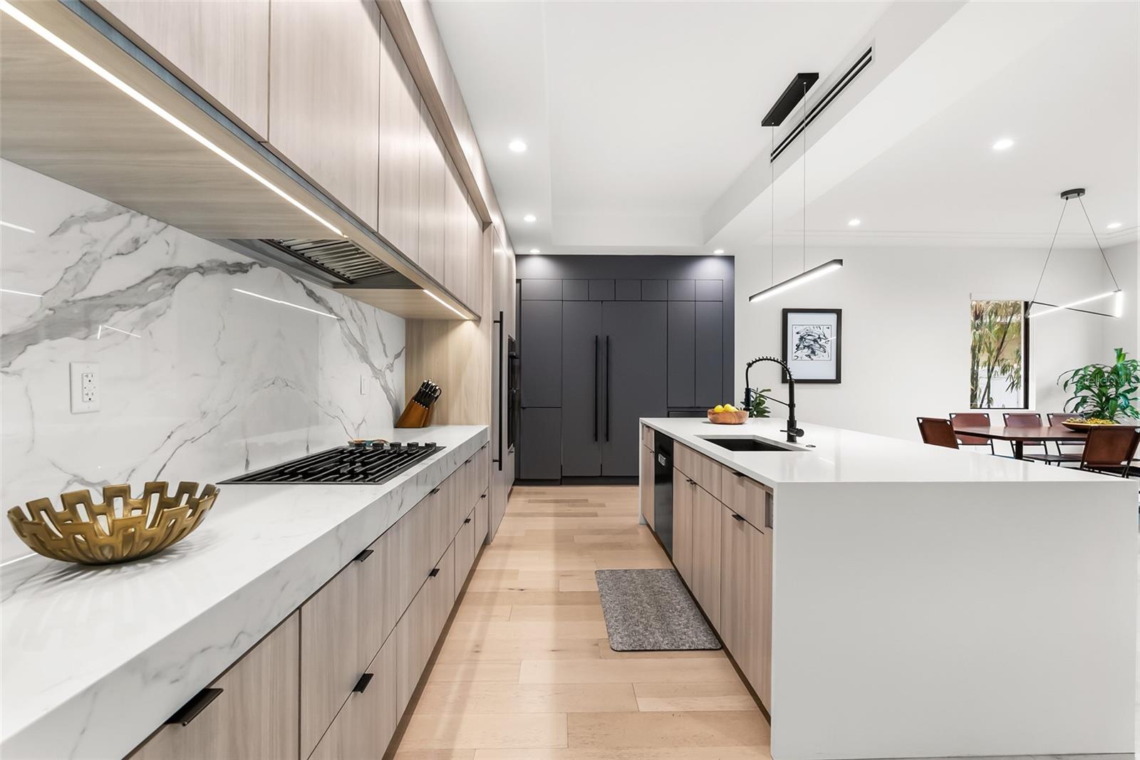 Image 7 of 55 For 3316 Helen Avenue