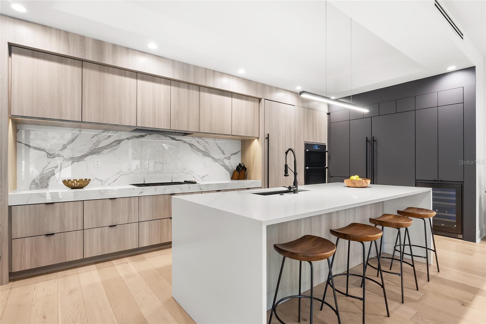 Image 8 of 55 For 3316 Helen Avenue