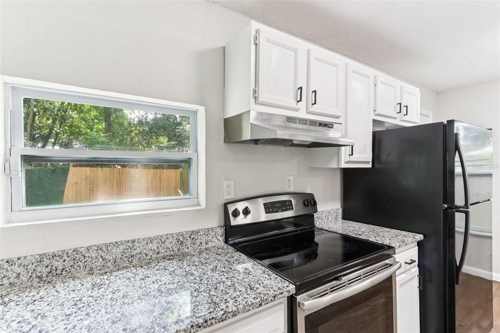 Image 6 of 20 For 1623 16th Way