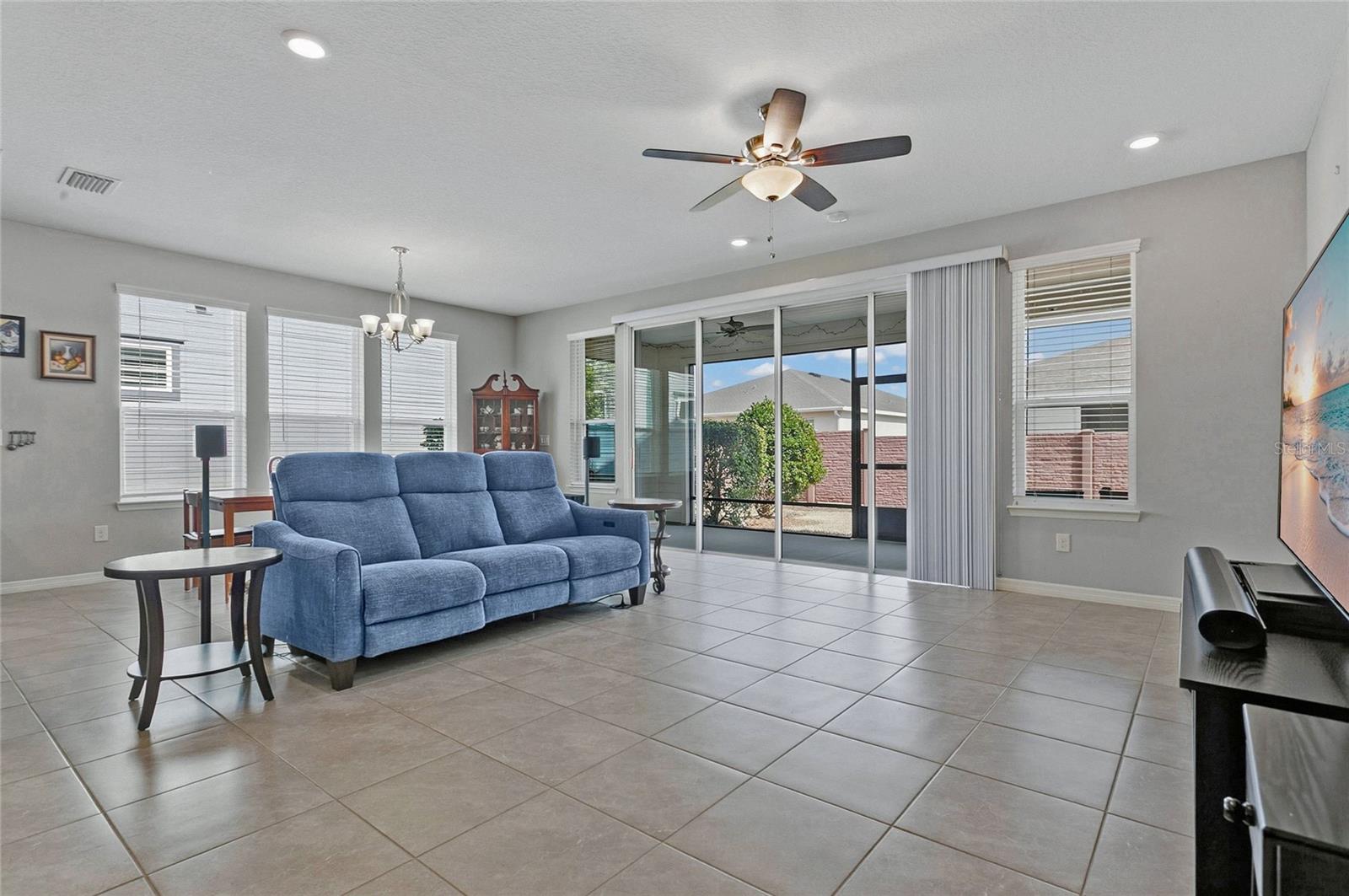 Image 5 of 23 For 4339 56th Court