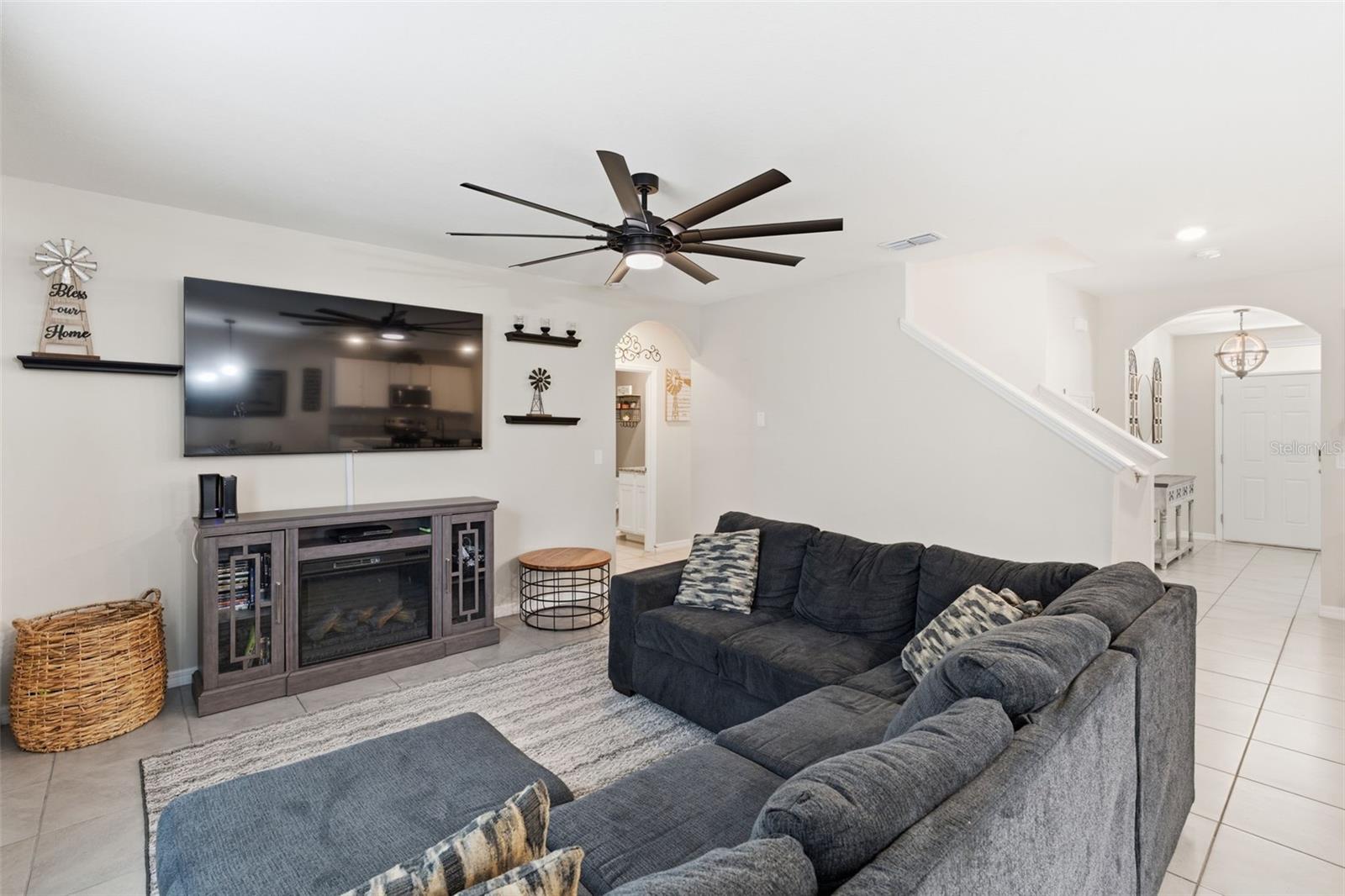 Image 12 of 38 For 803 Baylor Drive