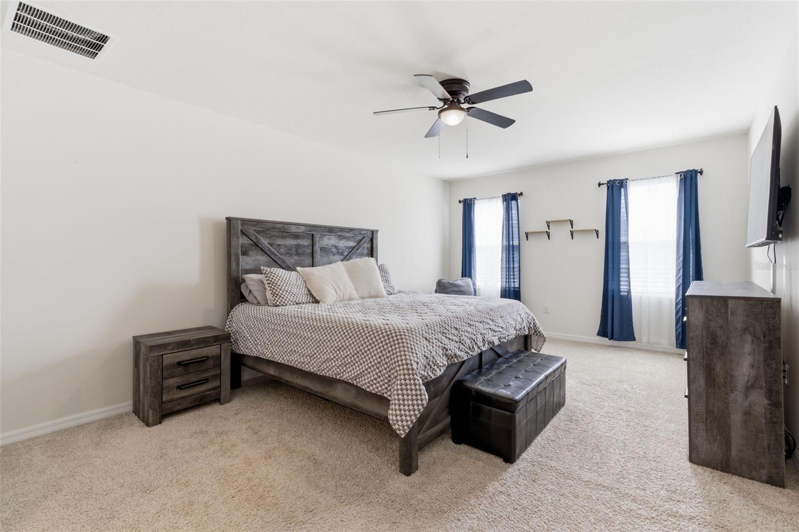 Image 18 of 38 For 803 Baylor Drive