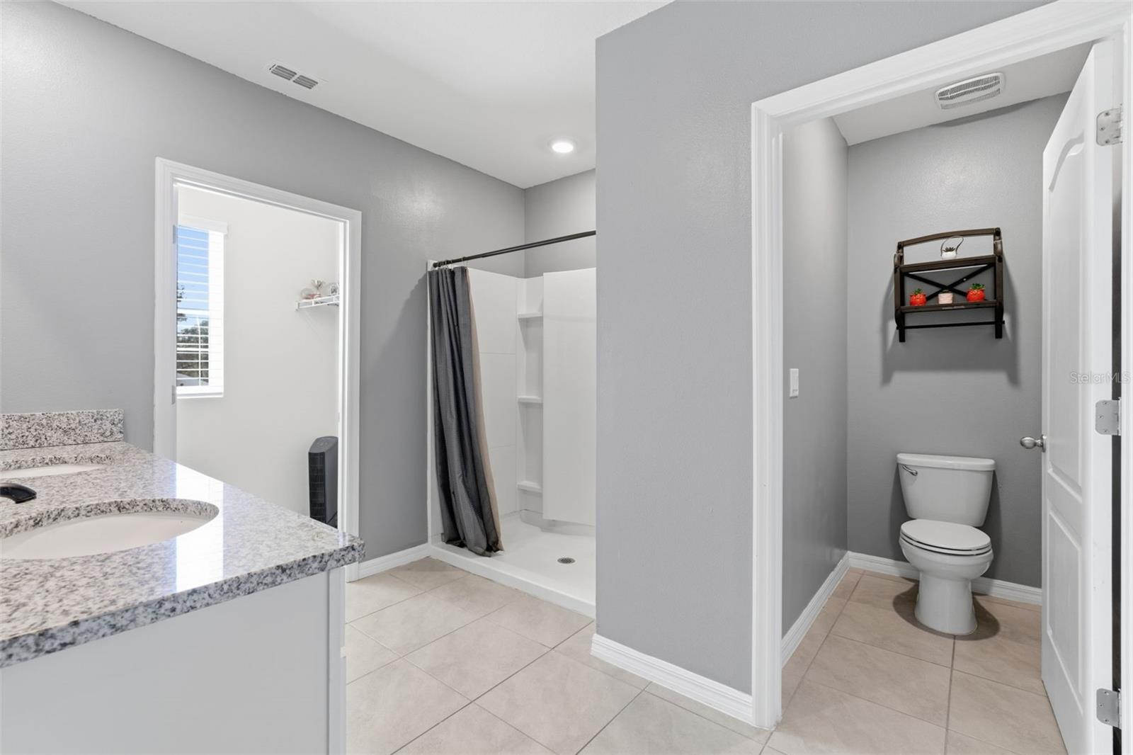 Image 21 of 38 For 803 Baylor Drive