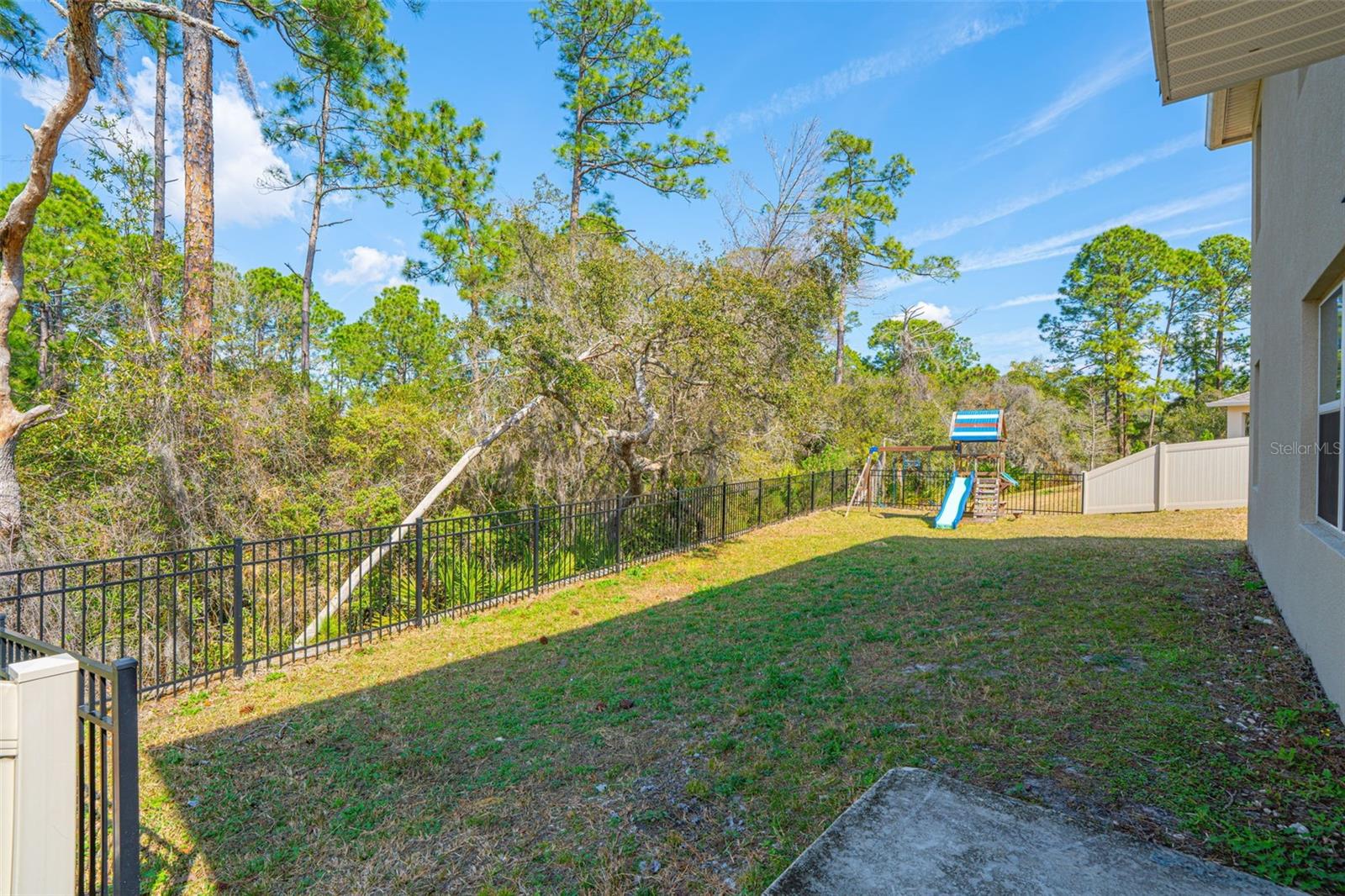 Image 33 of 38 For 803 Baylor Drive