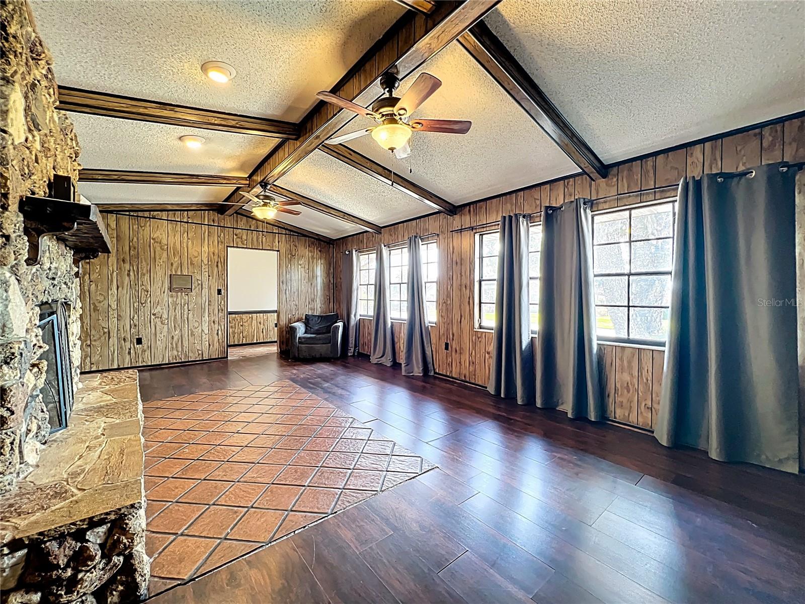 Image 10 of 29 For 1029 Michelle Court