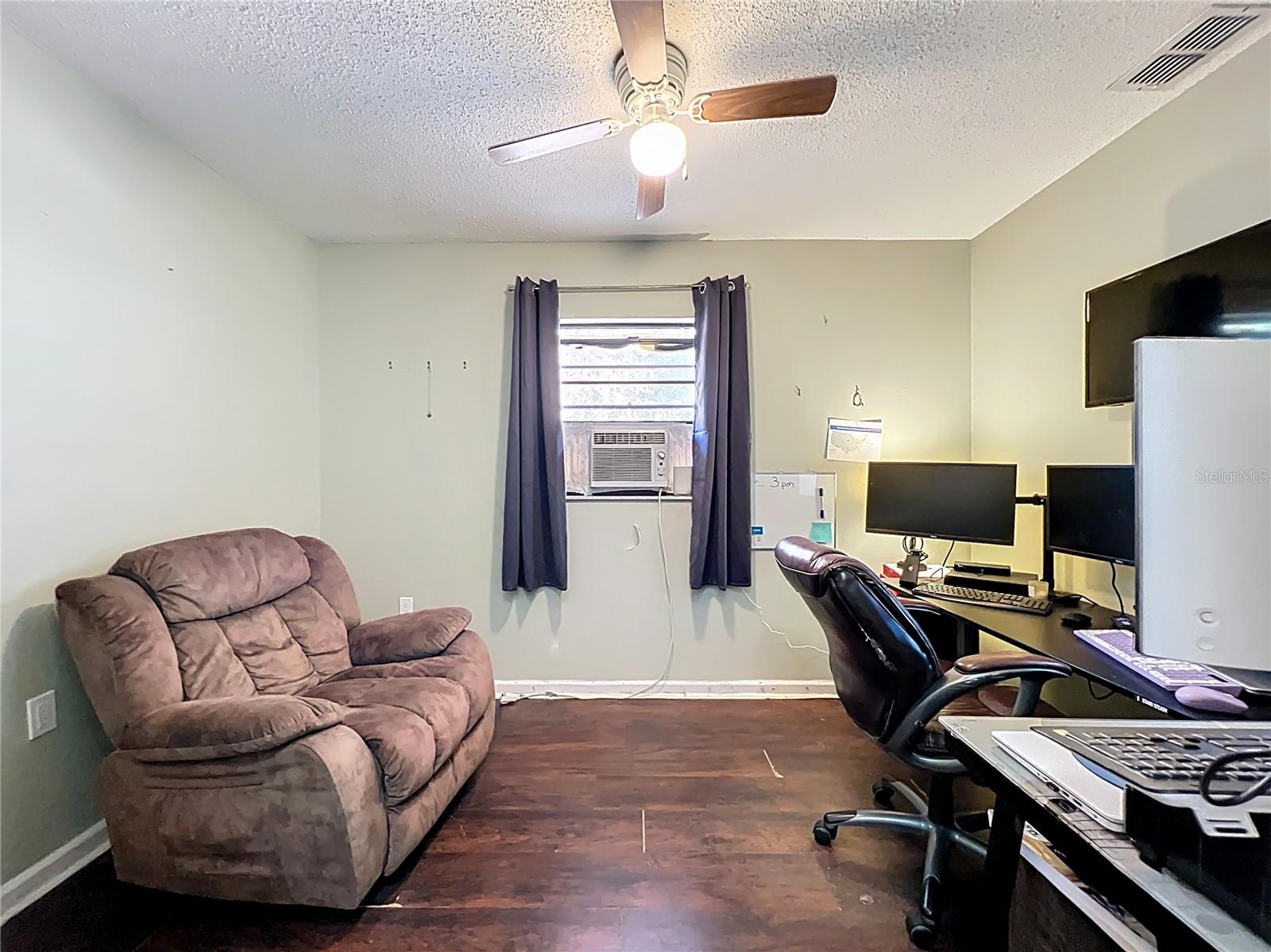 Image 13 of 29 For 1029 Michelle Court