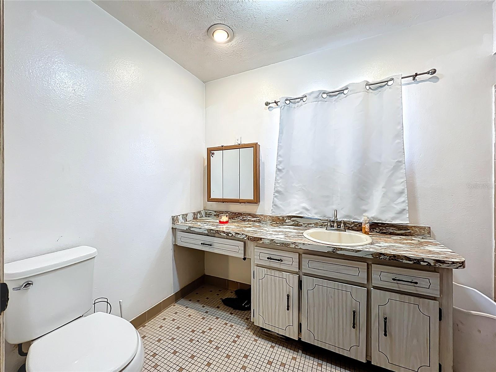 Image 19 of 29 For 1029 Michelle Court