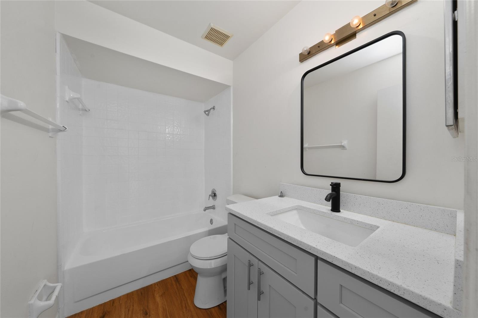 Image 14 of 23 For 126 Dahlia Village Circle 82