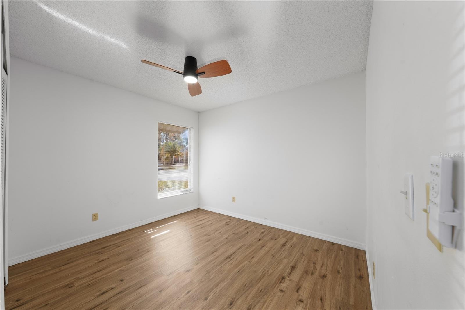 Image 16 of 23 For 126 Dahlia Village Circle 82