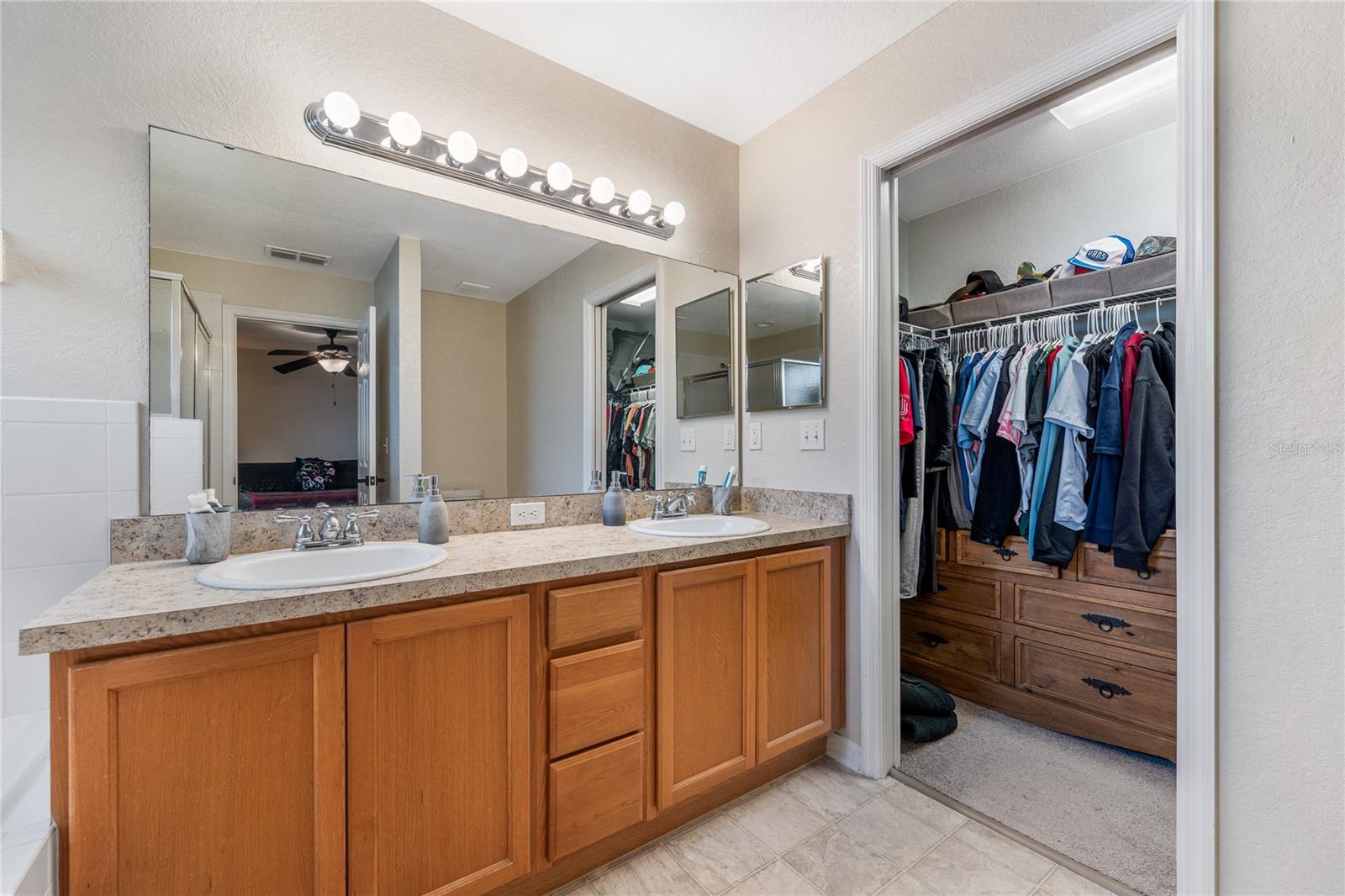 Image 10 of 18 For 1131 Highland Meadows Street