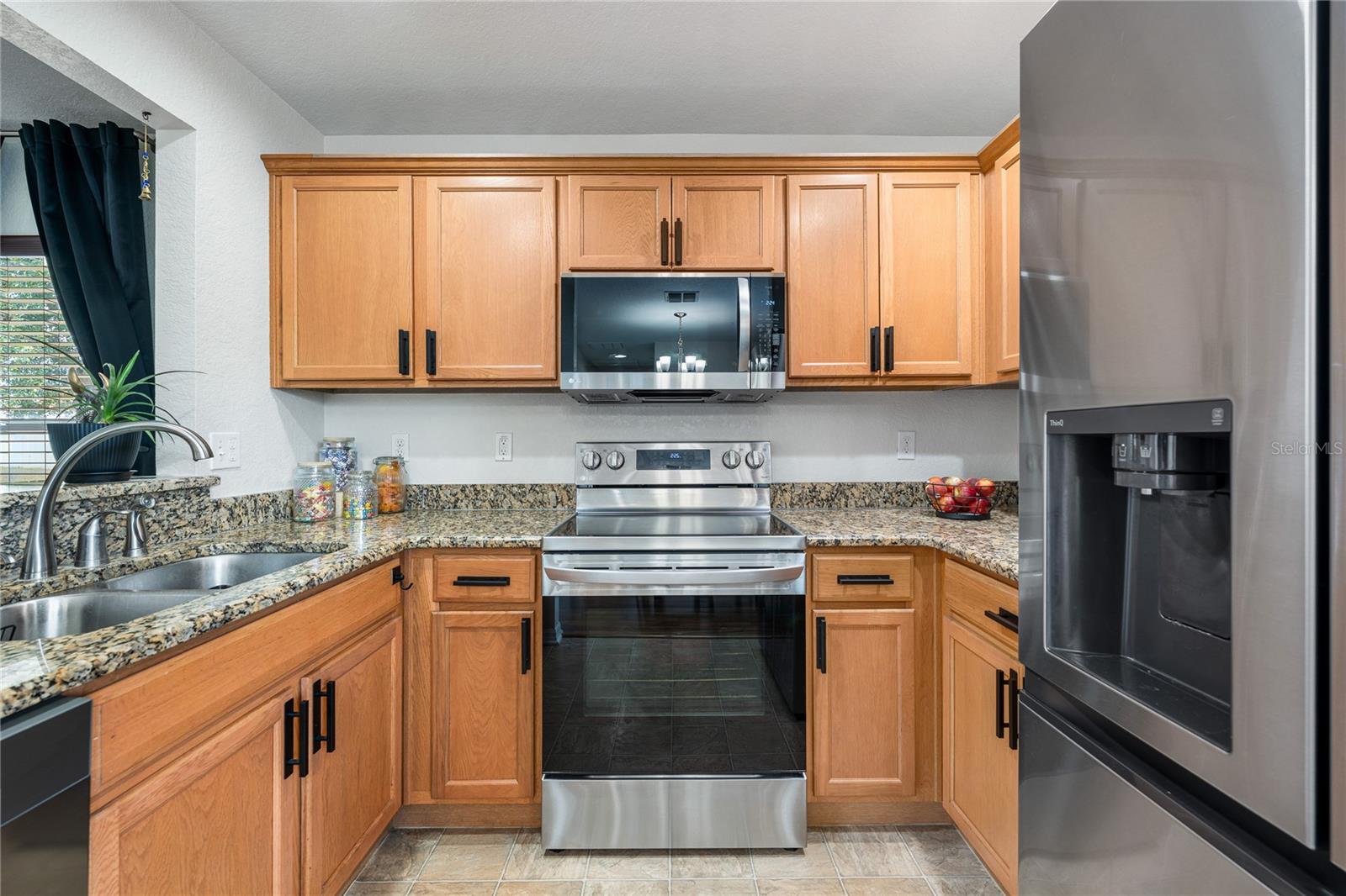 Image 6 of 18 For 1131 Highland Meadows Street